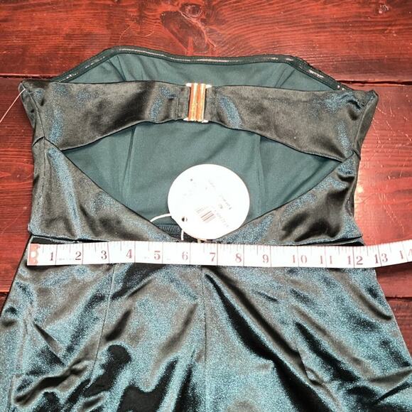 NEW with tags SELFIE LESLIE • SIOBHAN STRAPLESS MINI DRESS FOREST GREEN • - Picture 11 of 16